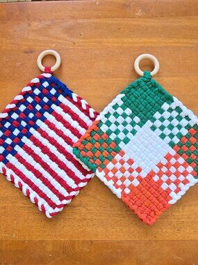Set of 2 Handmade Artisan Woven Loomed Irish American Hot Pads Trivets Décor